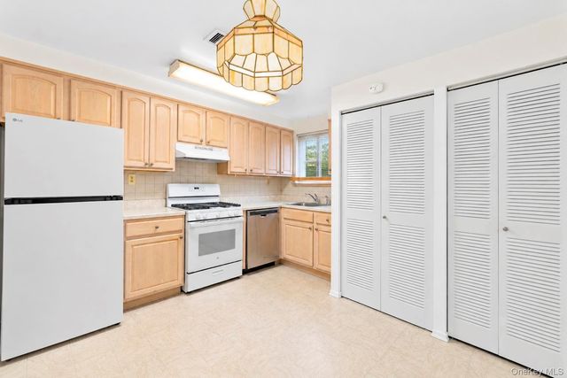 167 Cambridge Drive, Port Jefferson, NY 11776