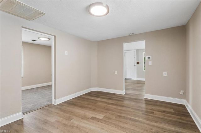 5909 Old AVE, Newport News, VA 23605