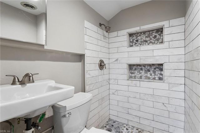 5909 Old AVE, Newport News, VA 23605