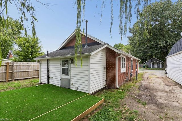 5909 Old AVE, Newport News, VA 23605