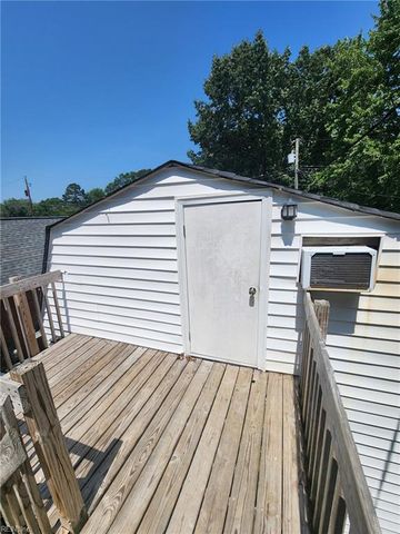 5909 Old AVE, Newport News, VA 23605
