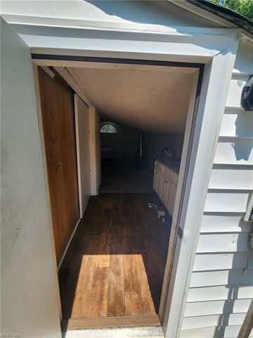 5909 Old AVE, Newport News, VA 23605