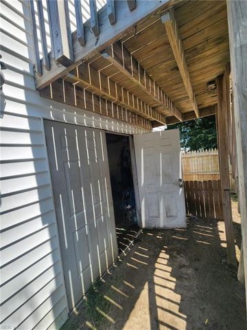 5909 Old AVE, Newport News, VA 23605