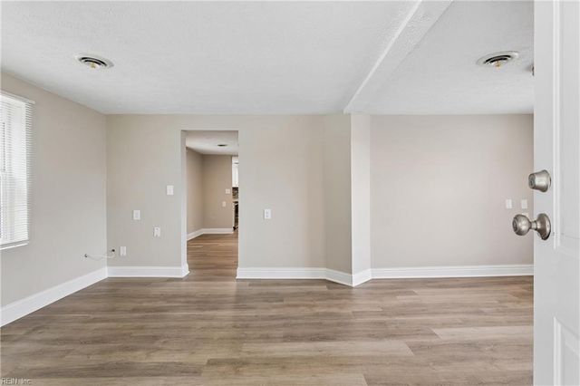 5909 Old AVE, Newport News, VA 23605