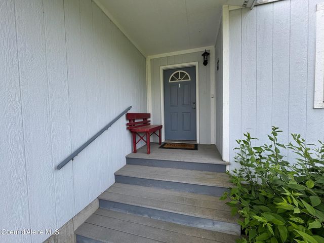 1601 Sequoia St, Sandpoint, ID 83864