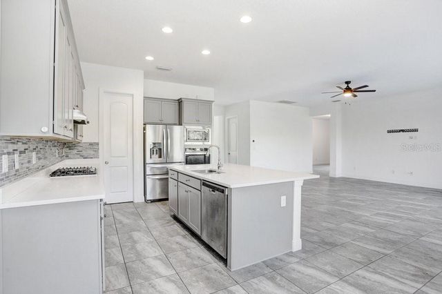 16711 COURTYARD LOOP, Land O Lakes, FL 34638