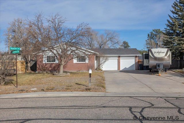 5245 HICKORY PL, Cheyenne, WY 82009