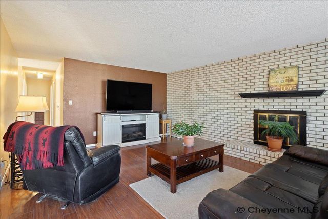 5245 HICKORY PL, Cheyenne, WY 82009