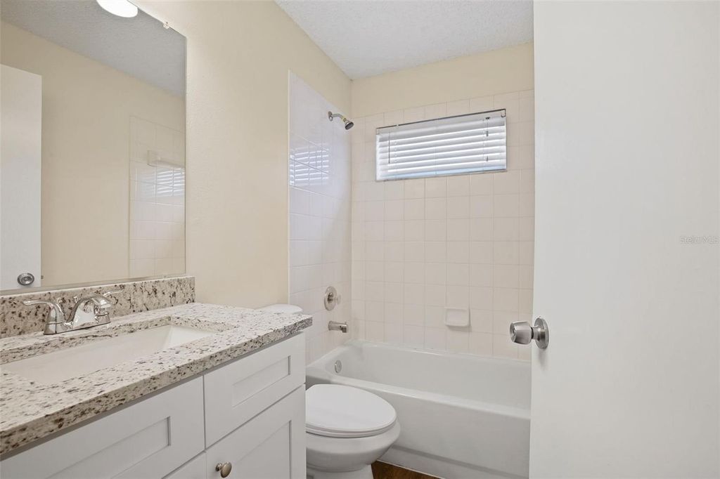 Image 22 of property listing at 4504 REYNOLDS CREEK AVENUE, Plant City, FL 33563