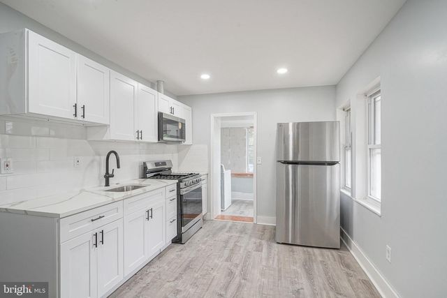 21 HOPKINS ST, Woodbury, NJ 08096