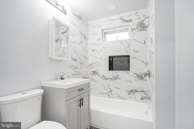 21 HOPKINS ST, Woodbury, NJ 08096