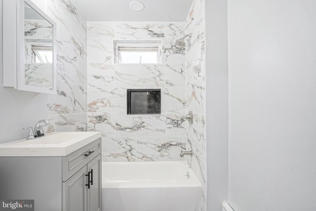 21 HOPKINS ST, Woodbury, NJ 08096