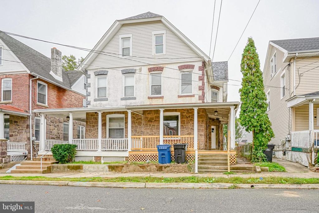 21 HOPKINS ST, Woodbury, NJ 08096