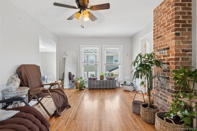 11 Park Avenue 2A, Babylon, NY 11702