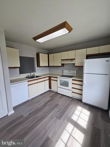 33 FIELDSTONE CT, Dover, DE 19904