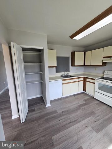 33 FIELDSTONE CT, Dover, DE 19904