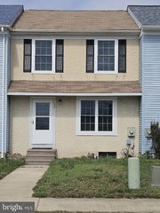 33 FIELDSTONE CT, Dover, DE 19904
