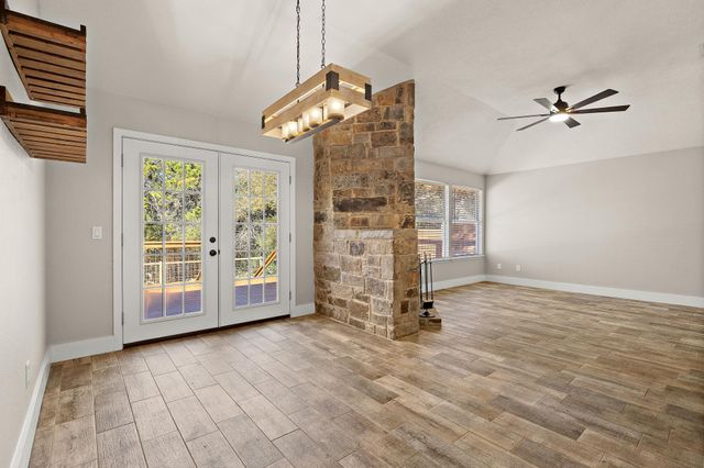 8110 Nairn DR, Austin, TX 78749