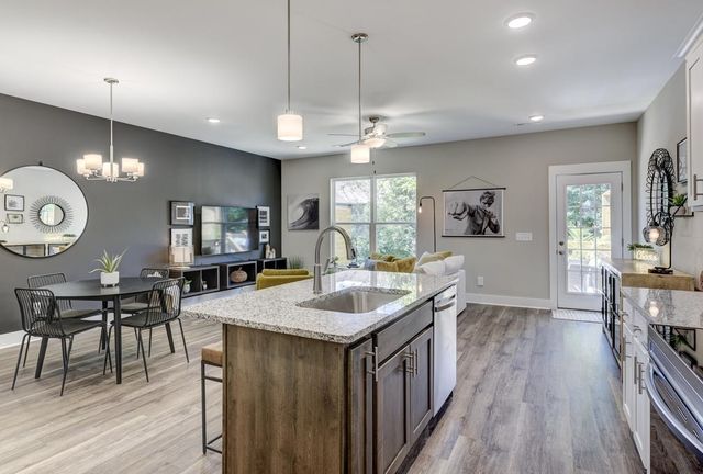 1335 Halter Park Dr, Gallatin, TN 37066