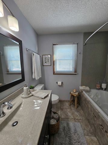 7073 Ticonderoga Trail, Eden Prairie, MN 55346