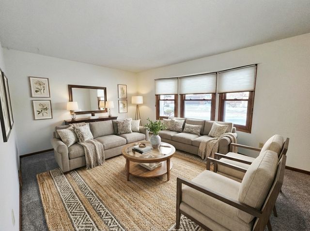 7073 Ticonderoga Trail, Eden Prairie, MN 55346