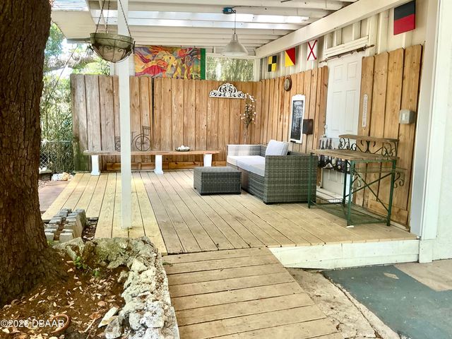 711 S Palmetto Avenue, Daytona Beach, FL 32114