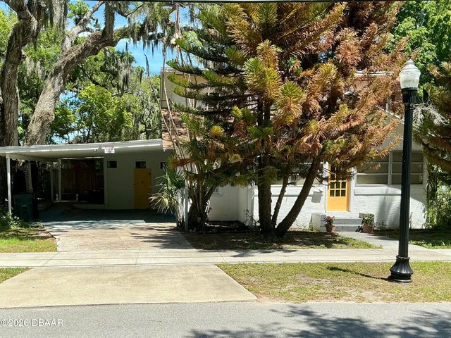 711 S Palmetto Avenue, Daytona Beach, FL 32114