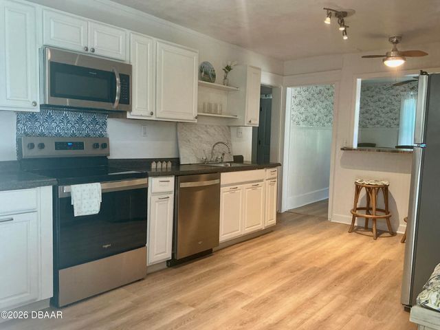 711 S Palmetto Avenue, Daytona Beach, FL 32114