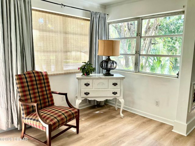 711 S Palmetto Avenue, Daytona Beach, FL 32114