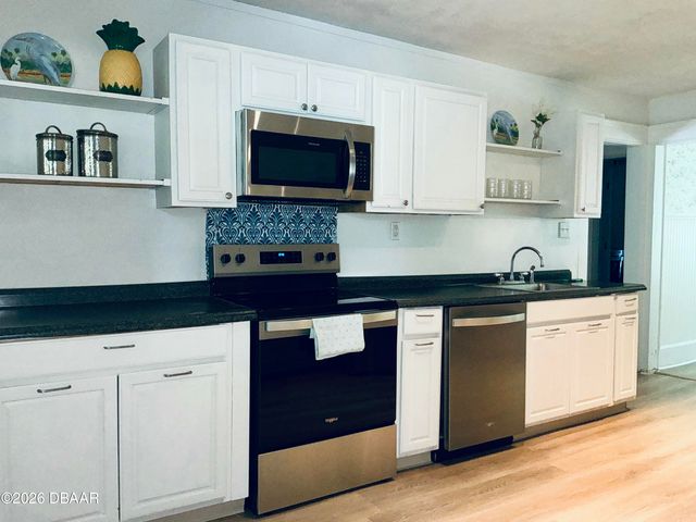 711 S Palmetto Avenue, Daytona Beach, FL 32114