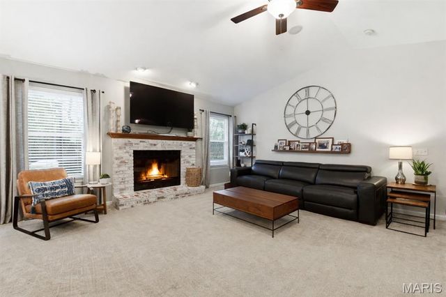 1916 Providence Estate Drive, Wentzville, MO 63385