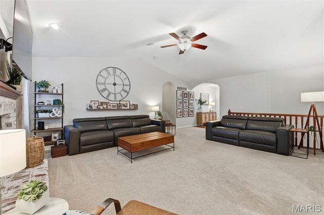 1916 Providence Estate Drive, Wentzville, MO 63385