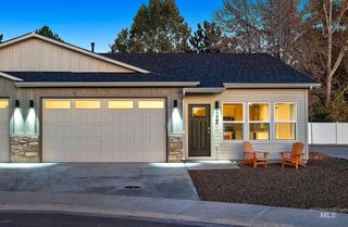 1222 Phillips Circle, Ontario, OR 97914