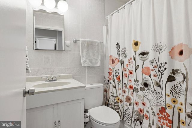 503 DEVONSHIRE DR, Sewell, NJ 08080