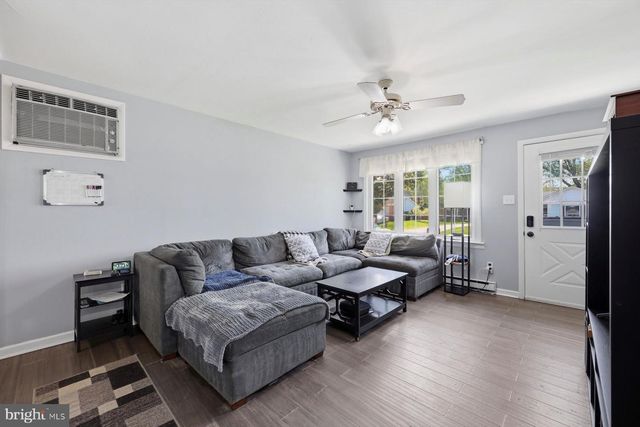 503 DEVONSHIRE DR, Sewell, NJ 08080