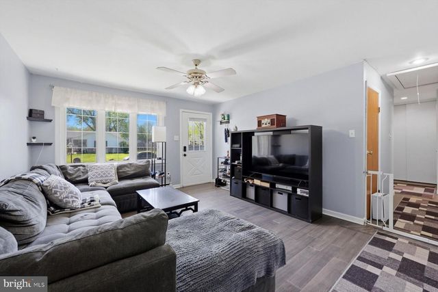 503 DEVONSHIRE DR, Sewell, NJ 08080