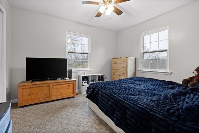 70 Pinoak Road, Trenton, GA 30752