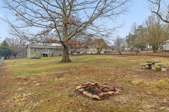 70 Pinoak Road, Trenton, GA 30752