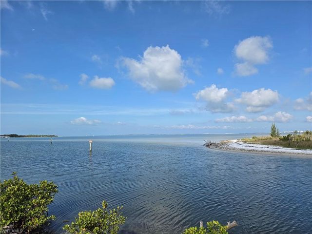 18420 Old Pelican Bay DR, Fort Myers Beach, FL 33931