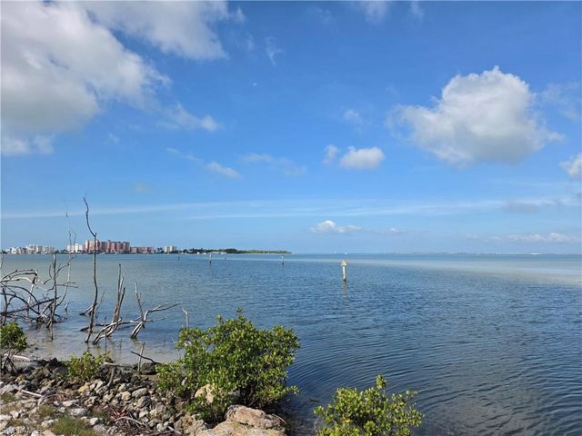 18420 Old Pelican Bay DR, Fort Myers Beach, FL 33931