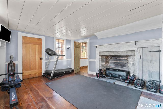 1 Ferry Road, Chester, CT 06412