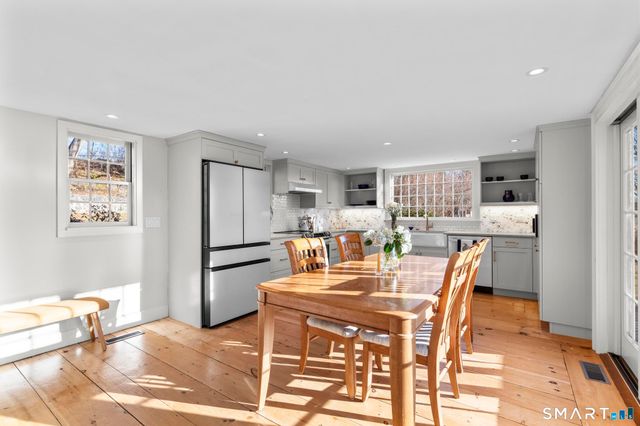 1 Ferry Road, Chester, CT 06412