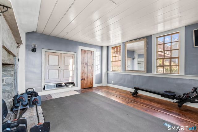 1 Ferry Road, Chester, CT 06412