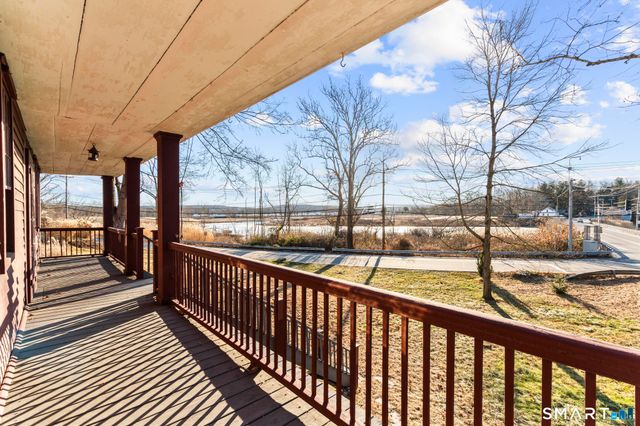 1 Ferry Road, Chester, CT 06412