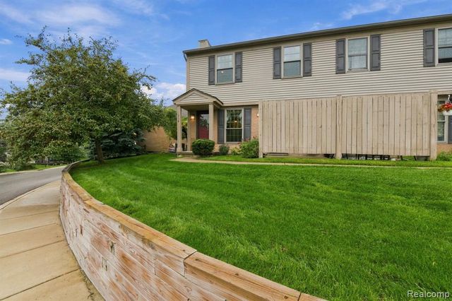 3114 Hidden Trail, Waterford, MI 48328