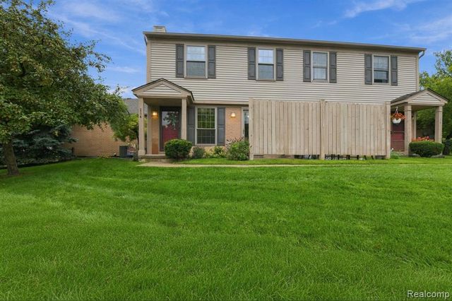 3114 Hidden Trail, Waterford, MI 48328