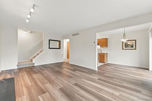 3114 Hidden Trail, Waterford, MI 48328