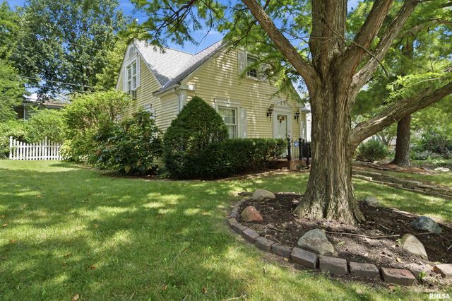 315 W STONEGATE Road, Peoria, IL 61614