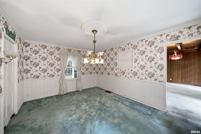 315 W STONEGATE Road, Peoria, IL 61614