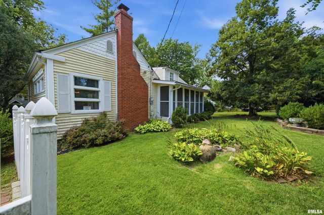 315 W STONEGATE Road, Peoria, IL 61614
